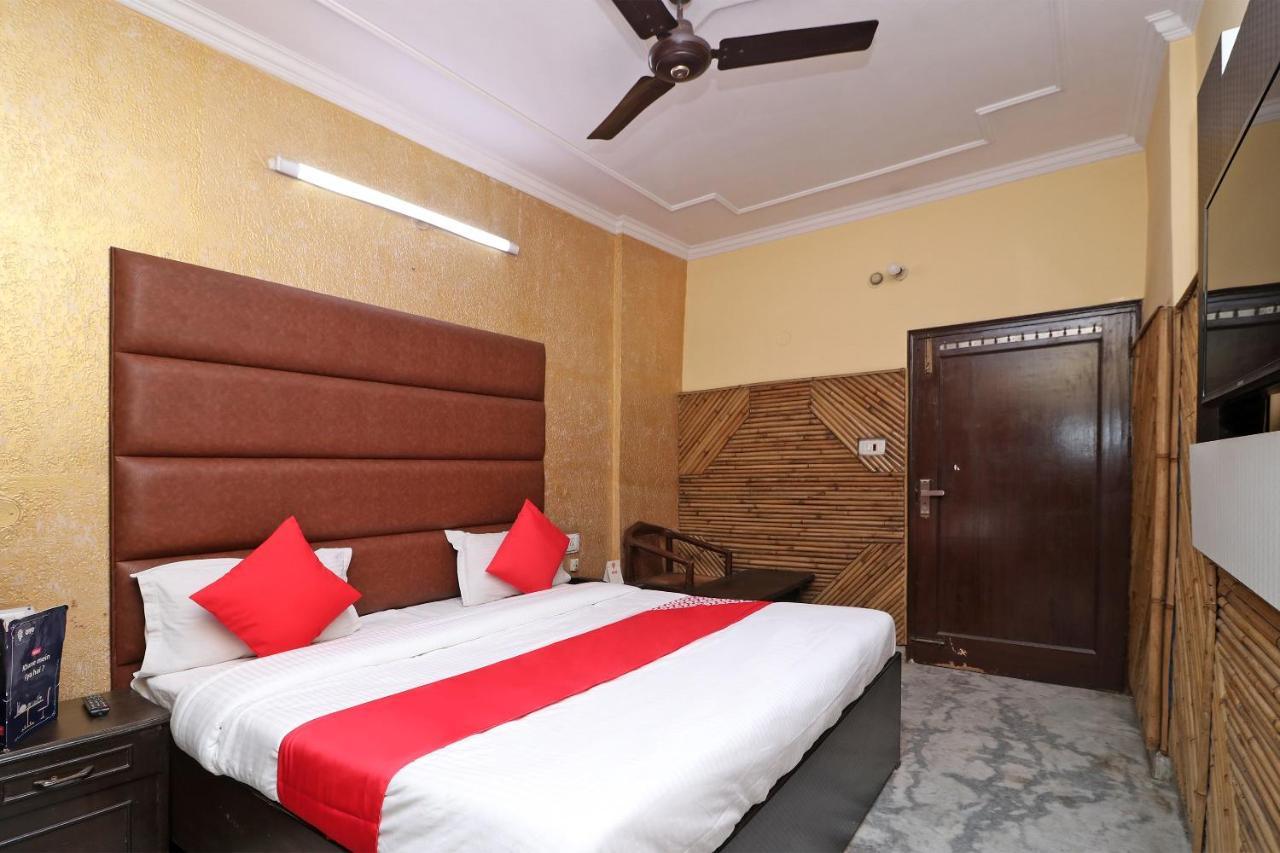 Oyo 29304 Hotel Pooja Yamunānagar Exteriér fotografie