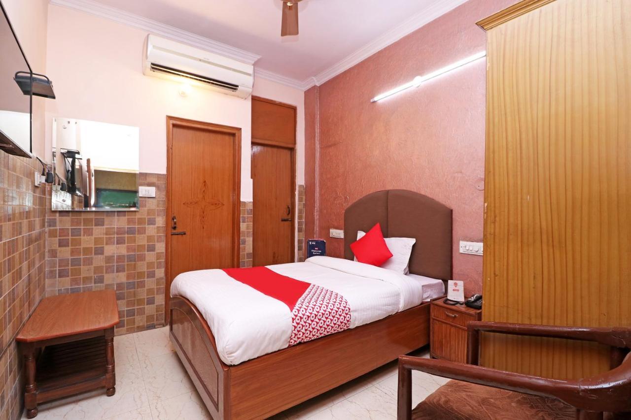 Oyo 29304 Hotel Pooja Yamunānagar Exteriér fotografie