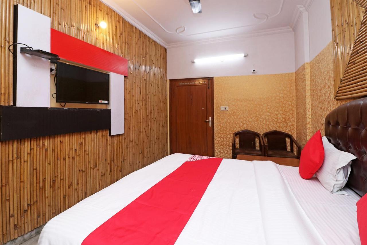 Oyo 29304 Hotel Pooja Yamunānagar Exteriér fotografie